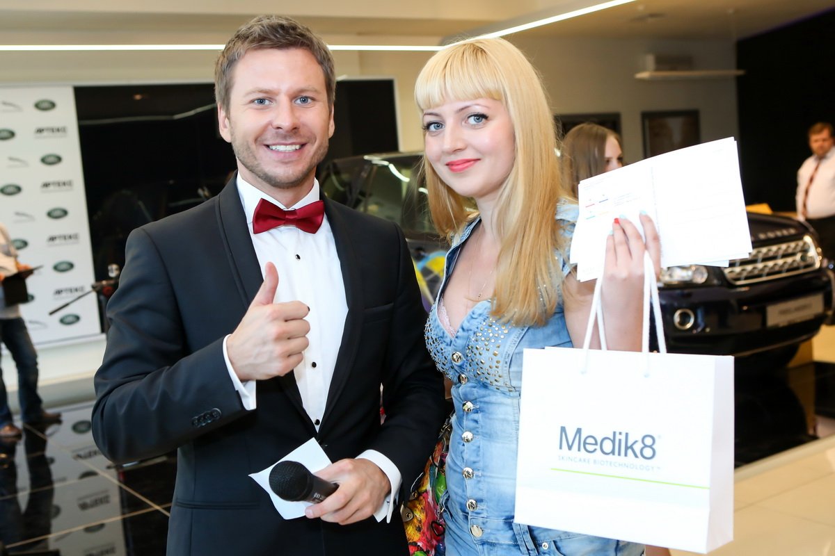 Искусство открытий в АРТЕКС - компания АРТЕКС представила обновленный дилерский центр Jaguar Land Rover на 60 км МКАД post-release_60km_11.jpg