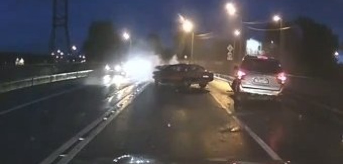 Лобовое столкновение на улице Воздухоплавательной улице вечером 20 августа.