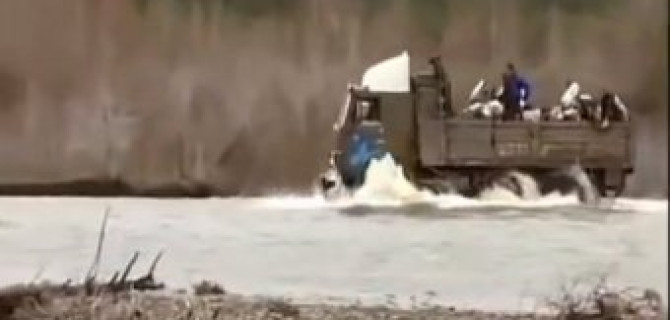 Российская автомобильная техника в действии - предоление невозможного!