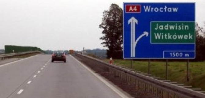 Самыми безопасными дорогами в Европе признаны дороги Норвегии, Швейцарии, Великобритании и Швеции, а самыми опасными - польские!