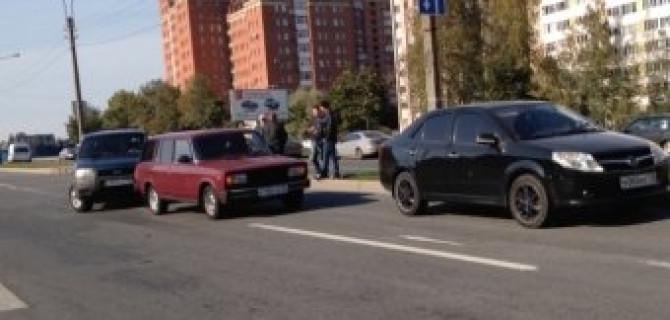 На Северном проспекте напротив Больницы (дом 1) на развороте случилось ДТП