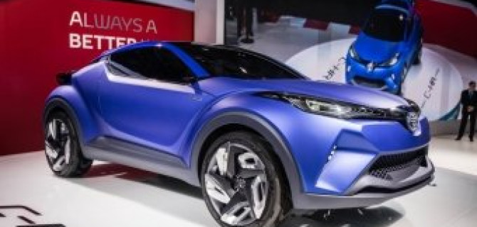 Концерн Toyota представил в Париже концептуальный субкомпактный кроссовер Toyota C-HR 