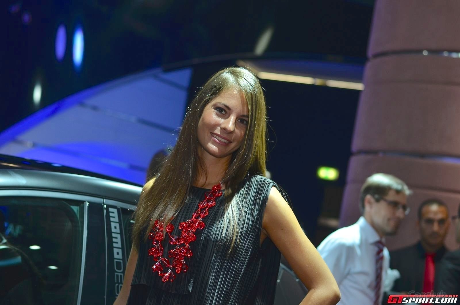 Милые французские девушки-хостесс Парижского автосалона осень 2014 года 0019-devushki_parizhskogo_avtosalona_2014_10.jpg