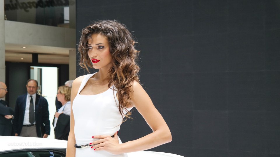 Милые французские девушки-хостесс Парижского автосалона осень 2014 года amazonki_po_pyatnitsam_devushki_parizhskogo_avtosalona_2014.jpg