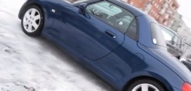 Daihatsu Copen - маленький кабриолет на базе хэтчбека Daihatsu Mira. Видеообзор.