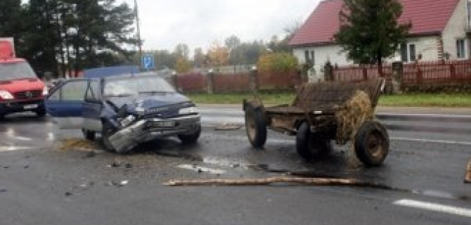 Телега против легкового Peugeot - ну и кто кого?