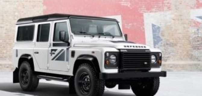 Лимитированная серия новых внедорожников Land Rover Defender Union Flag в АРТЕКС