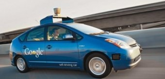 Google: первый работающий прототип автомобиля-беспилотника