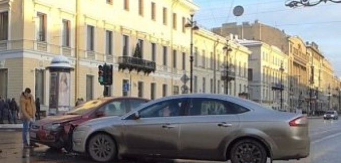 В Петербурге два  