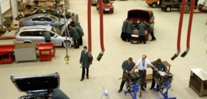 Неизменные привилегии: сервис Land Rover и Jaguar по специальным ценам