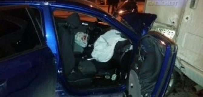 Hyundai Solaris врезался в маршрутку