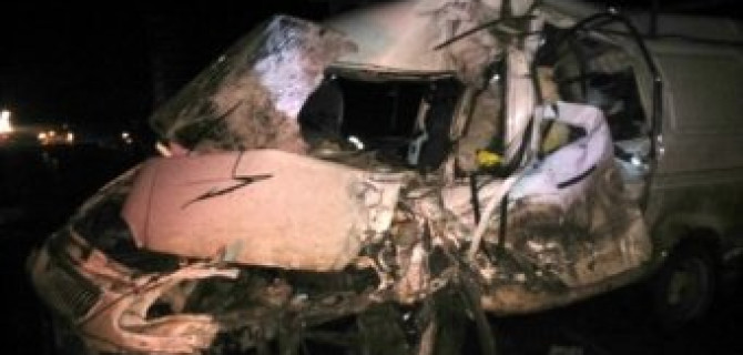 В Ростовской области «ГАЗель» столкнулась с грузовиком.