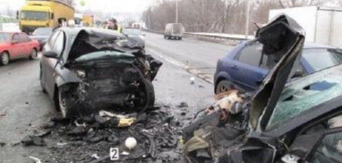 В Подмосковье в результате аварии погибли три человека