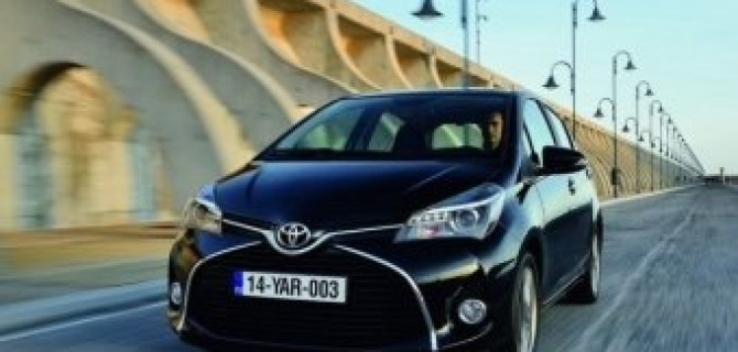 Lexus представляет в Женеве новый хэтчбек на основе Toyota Yaris