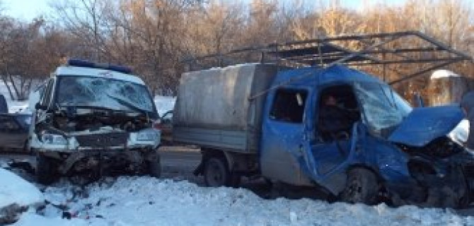 «Газель» влетела в «скорую»: пострадали четверо