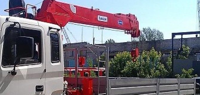 Аренда манипулятора – особенности и выгода погрузочных работ