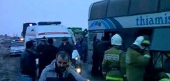 В Волгоградской области маршрутка протаранила автобус с приезжими детьми