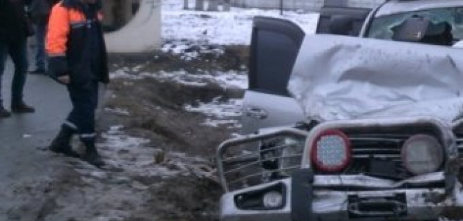 В страшном лобовом столкновении под Киевом погибли четыре человека