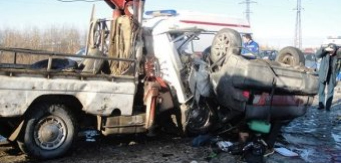 На трассе «Пермь-Екатеринбург» в аварии погибли три человека