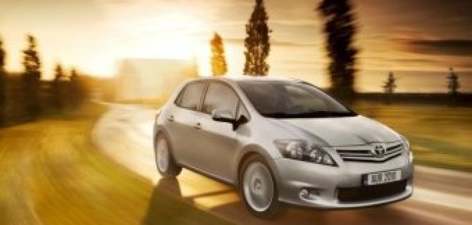 Toyota представит в Женеве обновленный Auris