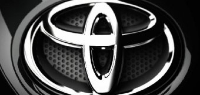 Toyota поднимает цены на автомобили в России