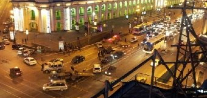 Петербург: на Невском проспекте столкнулось пять машин