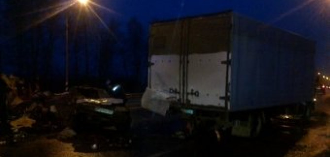 Четыре человека погибли в аварии под Тверью