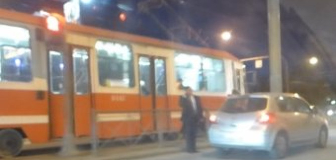 И опять одно и то же! ДТП на Лесном проспекте у ЖД моста. 