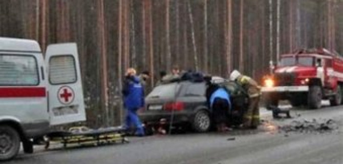 В Олонецком районе Республики Карелия произошла авария с участием сотрудника полиции