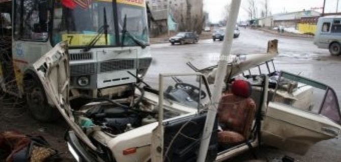 В Воткинске пьяный пенсионер совершил ДТП, в котором погиб его сын