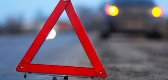 В Омске из-за ДТП загорелась маршрутка: пострадало двое детей