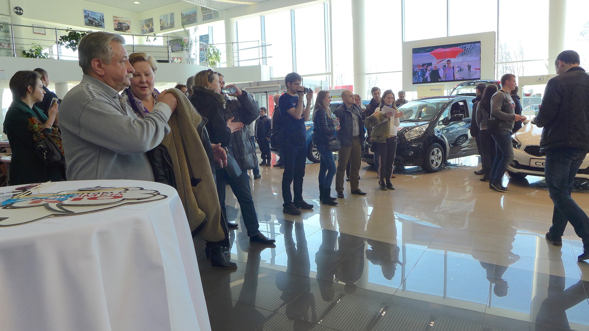 Новый Kia Rio был представлен публике в дилерском центре Шувалово - машина оказалась весьма симпатичной! Новый Kia Rio - презентация в "Kia Шувалово"