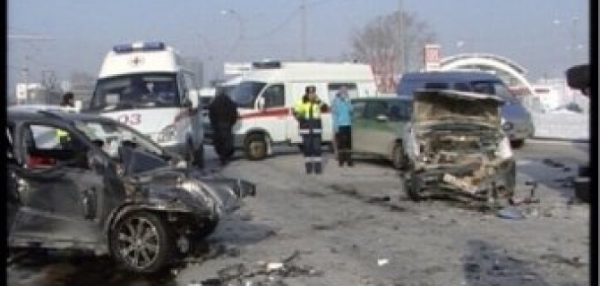 В массовом ДТП на трассе под Серовом погибла семья полицейских