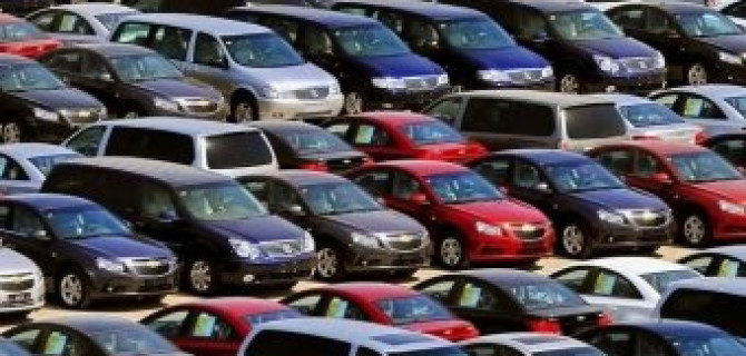 Автопроизводители снижают цены на машины в России