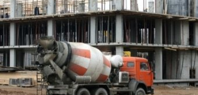 Бетономешалка сбила насмерть двоих человек в Новой Москве и скрылась с места преступления