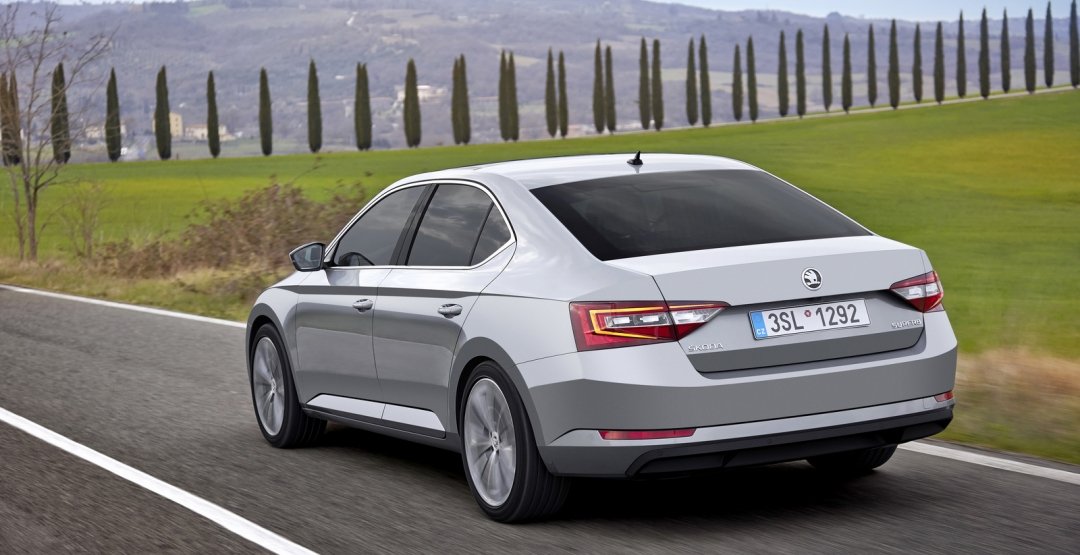 Накануне начала продаж в Европе Skoda представила галерею фото Superb 2015 Skoda Superb 2015 9.jpg