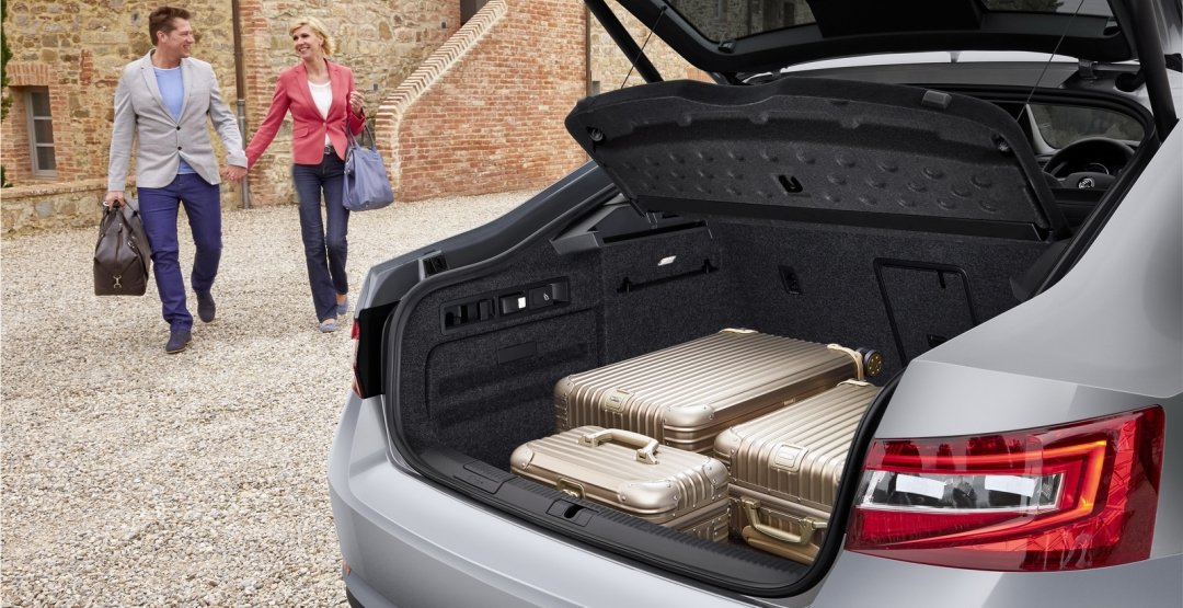 Накануне начала продаж в Европе Skoda представила галерею фото Superb 2015 Skoda Superb 2015 4.jpg