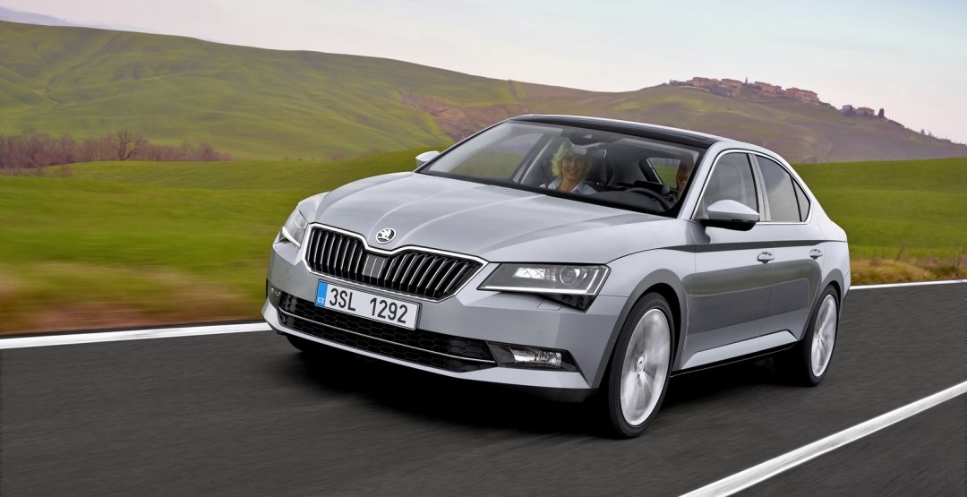 Накануне начала продаж в Европе Skoda представила галерею фото Superb 2015 Skoda Superb 2015 15.jpg