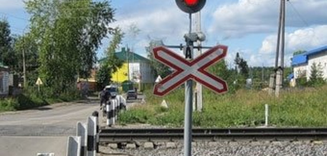 В Красноярском крае при столкновении грузового состава и микроавтобуса пострадали люди