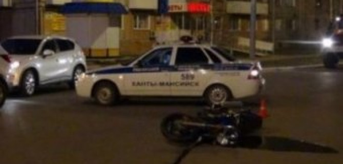 В Урае мотоциклист сбил коляску с ребенком