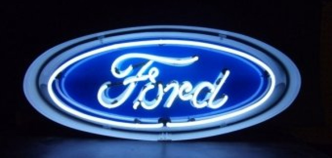 Ford снова снизил цены в России