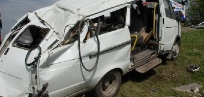 В Чечне машина упала в пропасть: есть погибшие