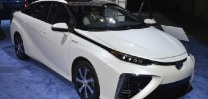 Водородный Toyota Mirai выйдет на рынок США этой осенью