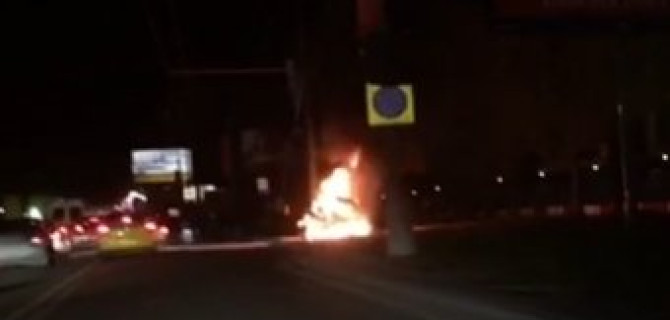 В Москве после ДТП в машине сгорела девушка