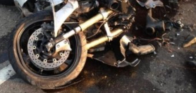 В Санкт-Петербурге ВАЗ насмерть сбил мотоциклиста 