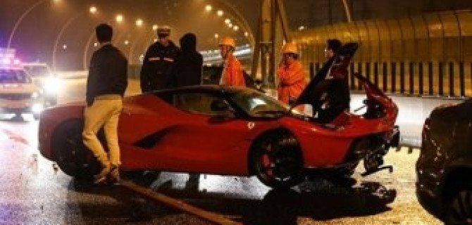 Фото разбитого в ДТП в Китае LaFerrari  за 1 миллион долларов