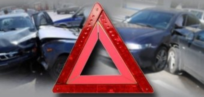 На Выборгском шоссе пьяный водитель спровоцировал массовое ДТП 