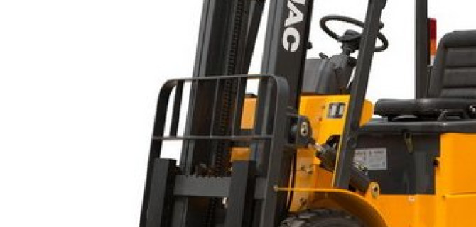 Секреты приобретения вилочного погрузчика для использования в помещении