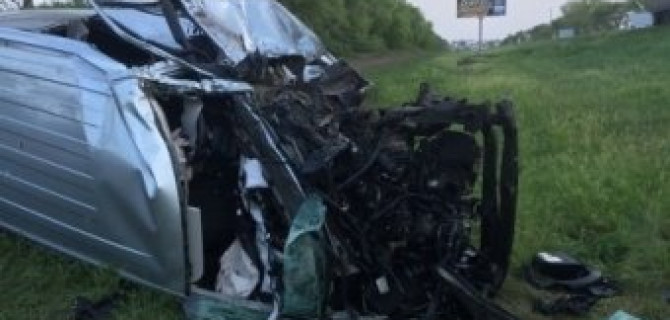 В массовом ДТП под Воронежем двое погибли, еще трое ранены