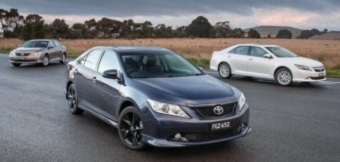 Toyota официально представила обновленный седан Aurion